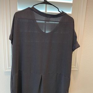 Women’s oversized workout top tiny polkadot